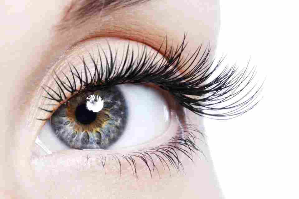 Become a FREELANCE Eyelash Extension Technician  - Photo 1