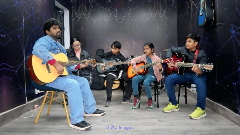 Guitar Classes in Delhi - Photo 1